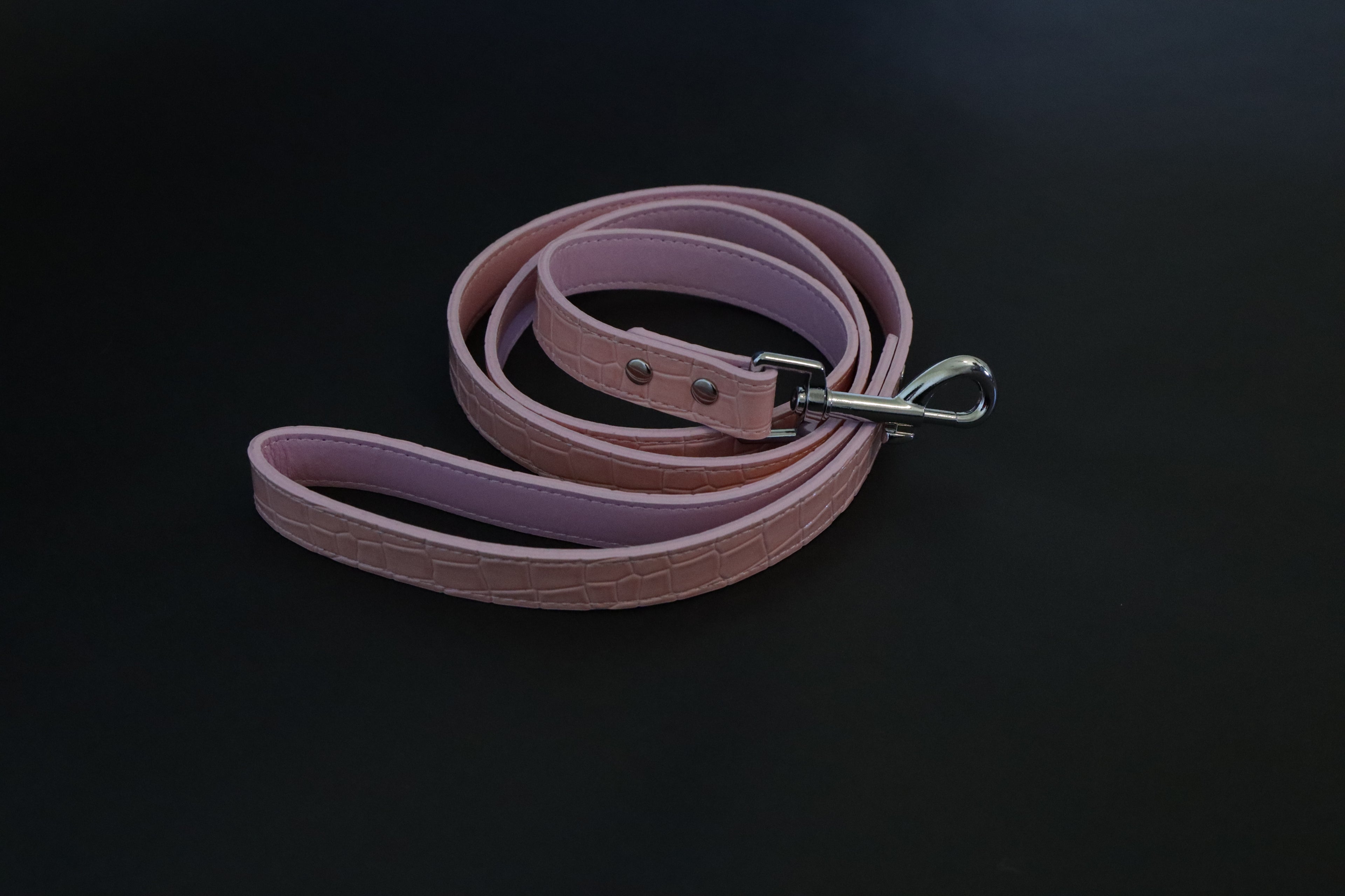 Luxury Textured Leather Leash